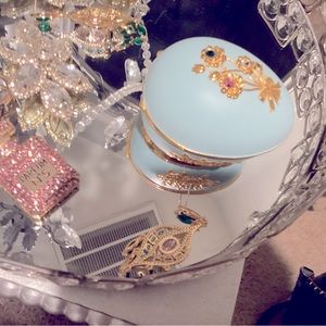 Beautiful splendid music box gold leaf egg beautiful piece